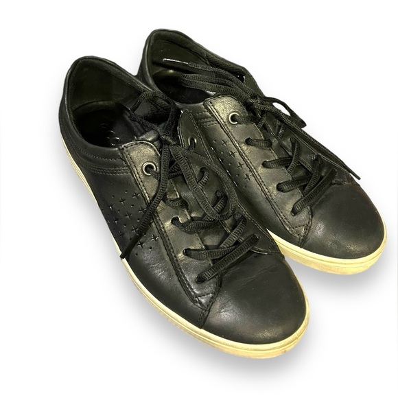 Ecco Black Leather Sneakers US 7.5 EUR 38 White Sole - Picture 2 of 8
